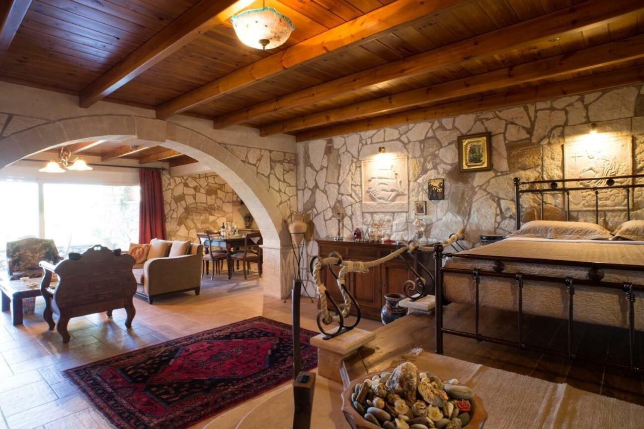 Petrinolis Retreat Appartement Sitia  Buitenkant foto