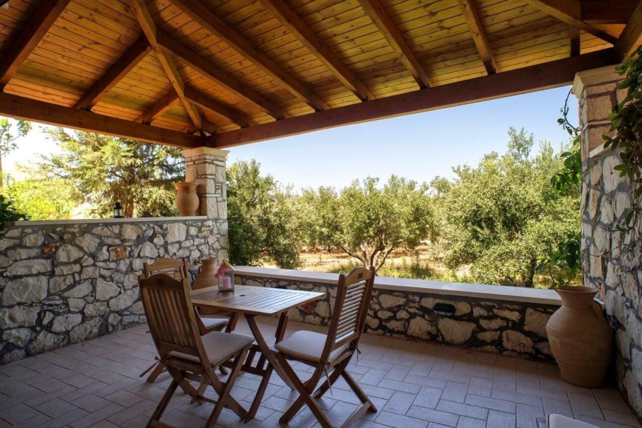 Petrinolis Retreat Appartement Sitia  Buitenkant foto