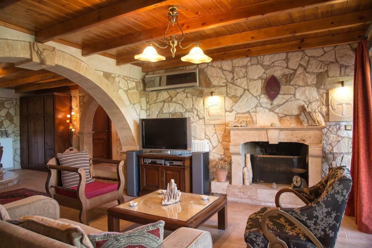 Petrinolis Retreat Appartement Sitia  Buitenkant foto